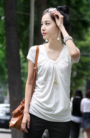 10款淑女(nǚ)Tops夏日清爽搭配